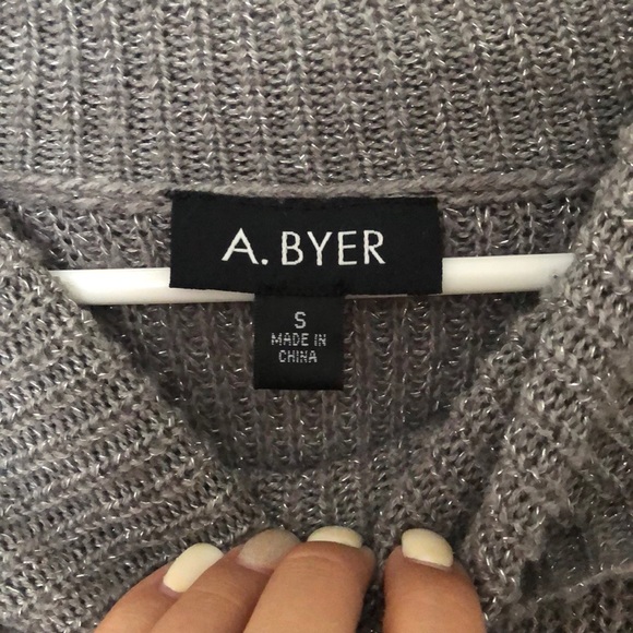 Small Gray sweater - Picture 3 of 4